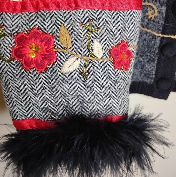Vintage Ruby Cho Feather Trim Floral Embroidered Cardigan Sweater Holiday Artsy - Picture 4 of 11